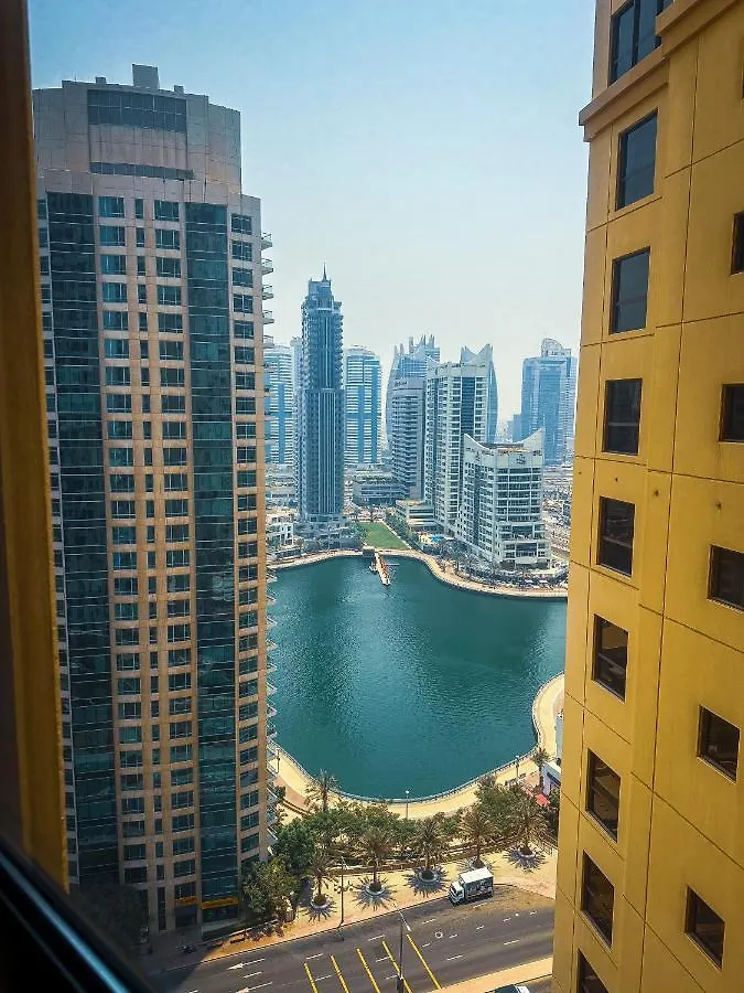 The Journey Hostel - Infront Of Tram-Metro, Access To Beach, Pool & Gym - Enjoy Our Seaview - Coworking Space - Resident Housekeeping - Inhouse Food Menu - All At Jumierah Beach Residence, Dubai Marina