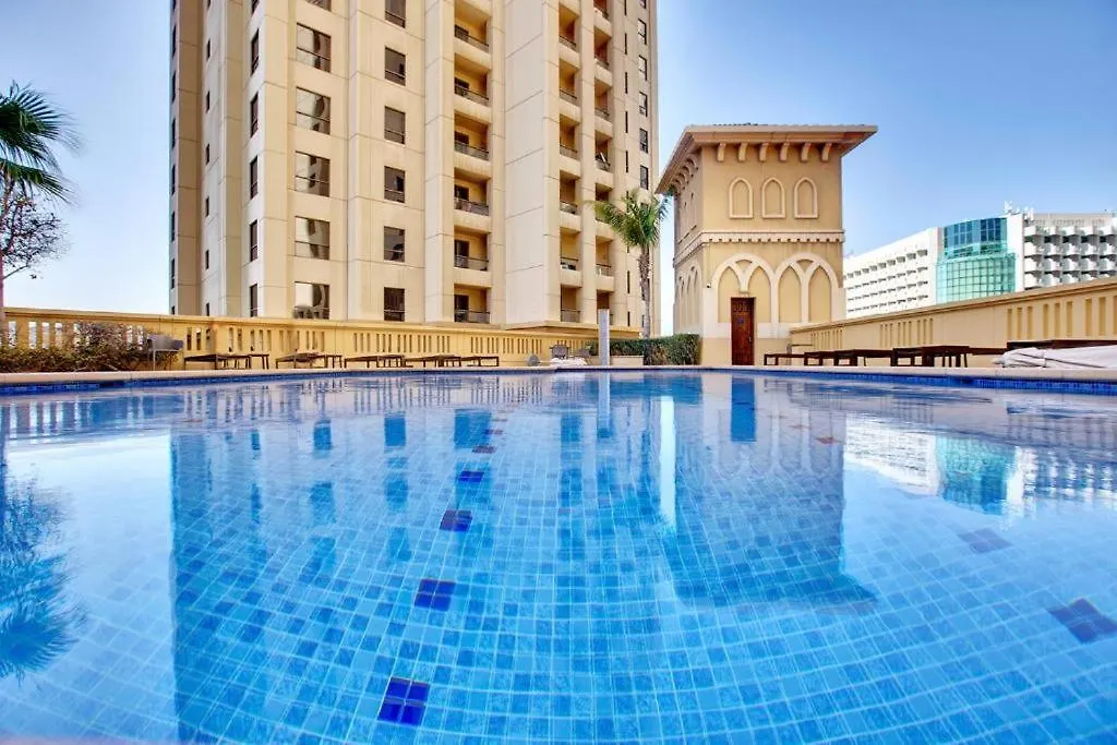 The Journey Hostel - Infront Of Tram-Metro, Access To Beach, Pool & Gym - Enjoy Our Seaview - Coworking Space - Resident Housekeeping - Inhouse Food Menu - All At Jumierah Beach Residence, Dubai Marina