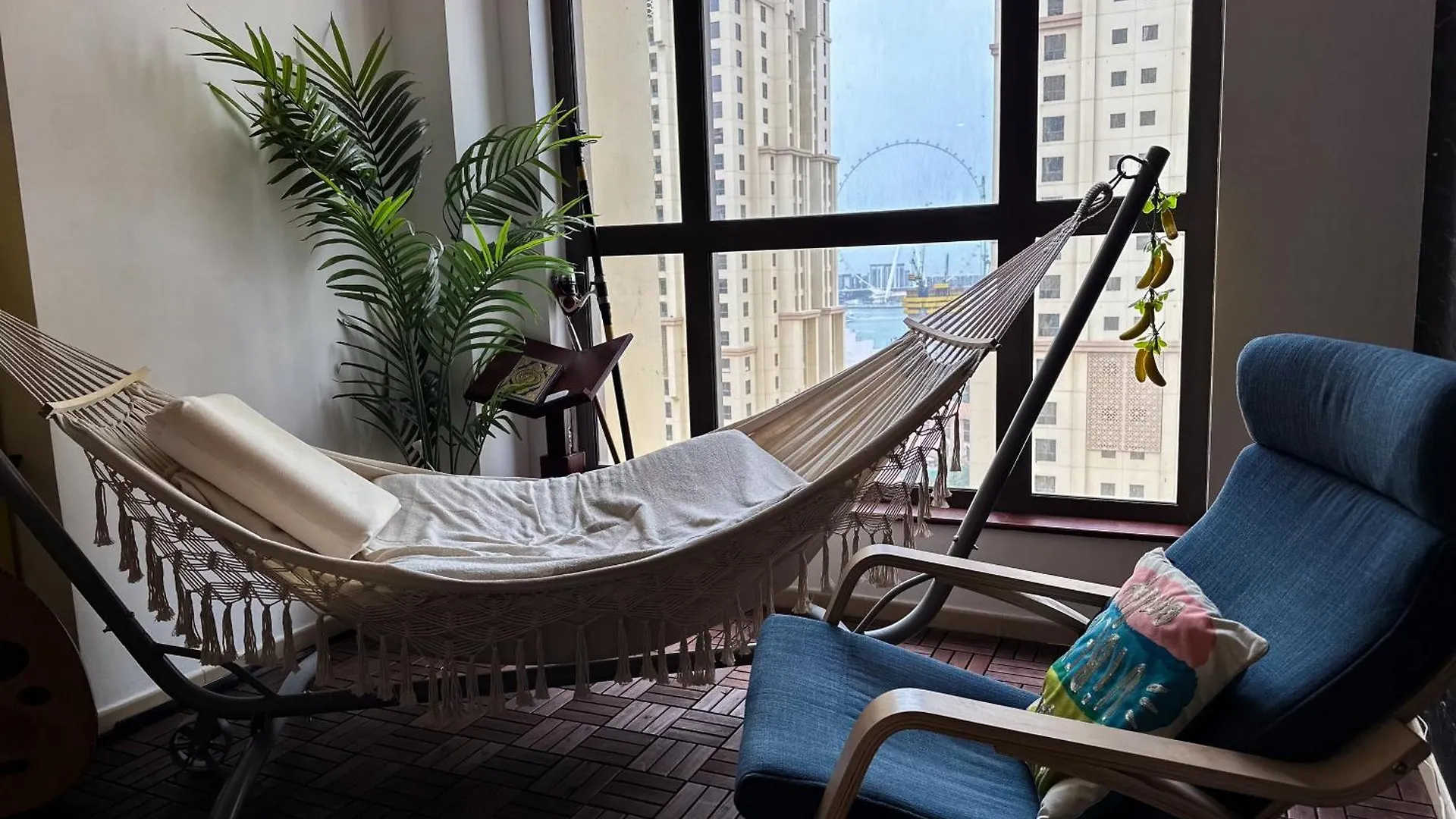 The Journey Hostel - Infront Of Tram-Metro, Access To Beach, Pool & Gym - Enjoy Our Seaview - Coworking Space - Resident Housekeeping - Inhouse Food Menu - All At Jumierah Beach Residence, Dubai Marina 아랍에미리트