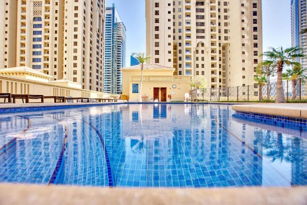 The Journey Hostel - Infront Of Tram-Metro, Access To Beach, Pool & Gym - Enjoy Our Seaview - Coworking Space - Resident Housekeeping - Inhouse Food Menu - All At Jumierah Beach Residence, Dubai Marina 0*,